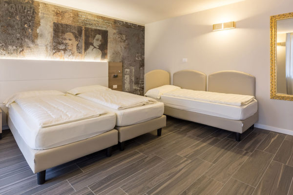 Hotel-Pace_Arco-Trento_Ceramiche-Coem_Signum_gres-porcellanato